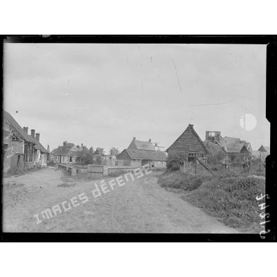 Le village bombardé de Bouchoir (Somme). [légende d'origine]