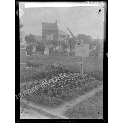 Villers-Cotterêts (Aisne). Tombes d'officiers anglais. [légende d'origine]