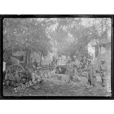 (Klabucista). Soldats russes au repos. 19 octobre 1916. [légende d'origine]