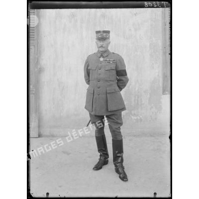 Salonique. Portrait du général Sarda. Attaché au G.Q.G. (Juin 1917). [légende d'origine]