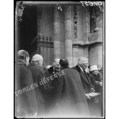 Orléans, accueil de la délégation à la cathédrale. [légende d'origine]