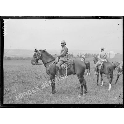 Ventelay, revue passée par le général Pellé, commandant le 5e corps d'armée, au 31e d'infanterie. Le capitaine Liger du 31e d'infanterie. [légende d'origine]