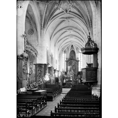 Intérieur de l'église de Montigny. [légende d'origine]