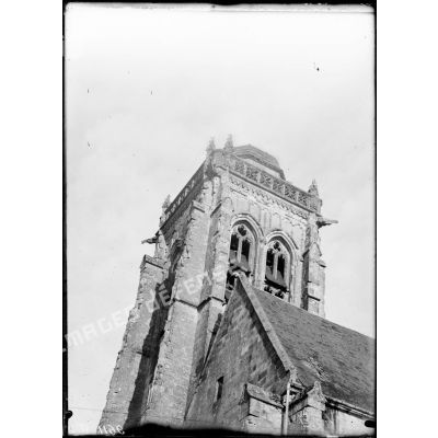 Sommet du clocher de l'église de Montigny. [légende d'origine]