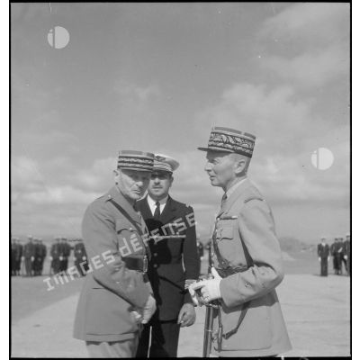 Les généraux d'armée Huntziger et Weygand à Oran.