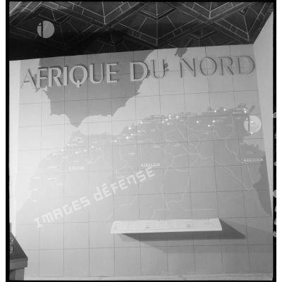 La carte de l'Afrique du Nord est  présentée lors de l'exposition consacrée à l'armée d'armistice.