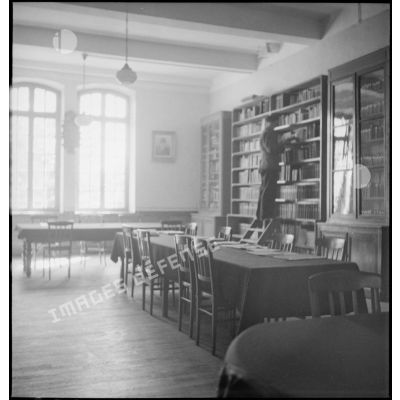 La bibliothèque de l'EMP des Andelys, repliée à Béziers.