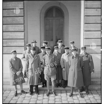 Visite d'officiers au SCA à Vichy.