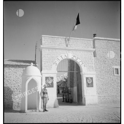 L'entrée du quartier de la 7e compagnie du 2e bataillon du 3e RTA à Touggourt.