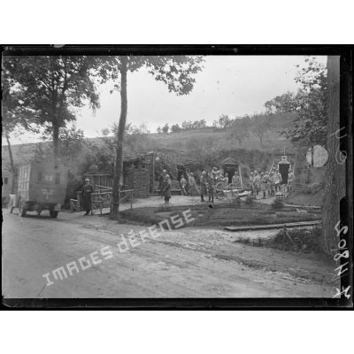 Badonviller, Meurthe-et-Moselle, les ambulances américaines aux armées, le poste de secours du "village nègre". [légende d'origine]