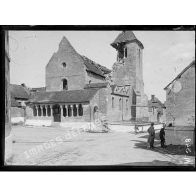 L'église de Cauroy-lès-Hermonville. [légende d'origine]