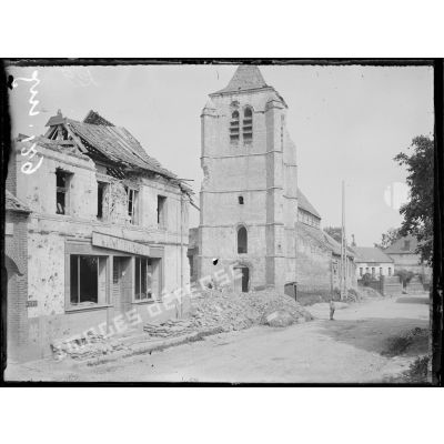 Bienvillers-au-Bois, Pas-de-Calais, l'église. [légende d'origine]
