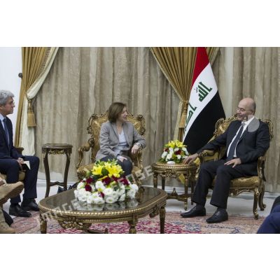 La ministre des Armées s'entretient avec le Président irakien Barham Salih à Bagdad, en Irak.
