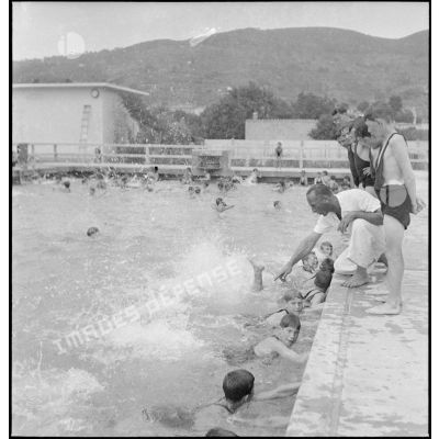 La piscine de l'école militaire enfantine Hériot.