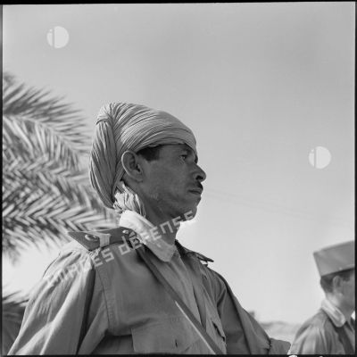 Portrait d'un soldat d'une unité saharienne.