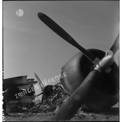 Carcasse d'un P-47.