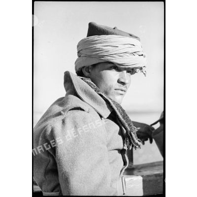Portrait d'un tirailleur algérien.