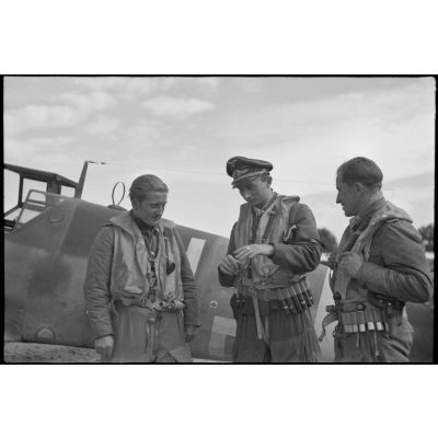 En Crète, des éléments du 3e groupe du Jagdgeschwader 27 (III./JG27) équipé de chasseurs Messerschmitt Bf-109 G.