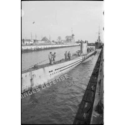 Le sous-marin U-Boot 'U-29 de retour au port de Wilhelmshaven.