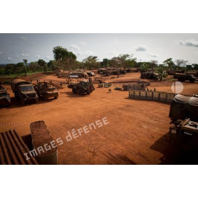 Réaménagement de la POD (plateforme opérationnelle défense) de Bambari par les soldats du détachement du 3e RG du GTIA (groupement tactique interarmes) Turco.