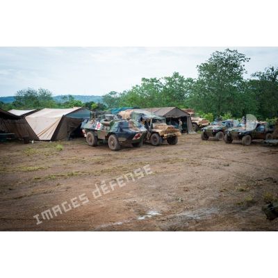 PCP (poste de commandement provisoire) de M'Boko dans la zone de Bangui, occupé par les chasseurs alpins de la compagnie bleue du 7e BCA du GTIA (groupement tactique interarmes) lors d'une patrouille autour du 7e arrondissement de la ville.