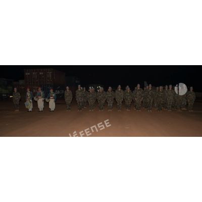 Rassemblement des soldats du 1er RT au camp M'Poko de Bangui, lors d'un hommage adressé aux tirailleurs d'Afrique du Nord ayant combattu pendant la bataille de Garigliano de mai 1944.