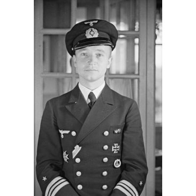 Portrait du Kapitänleutnant Helmut Rosenbaum, commandant du sous-marin U-73.