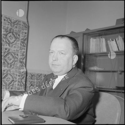 Portrait du ministre-résident M. Robert Lacoste.