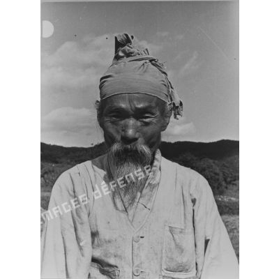 [Type de sud-coréen. Région de Hwachon. Mai 1951.]