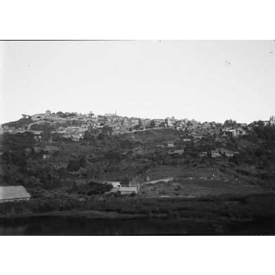 [La ville de Fianarantsoa.]