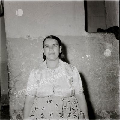 Visages d'hommes et [de] femmes d'Algérie. Extr. Série identités 1959, arabe et kabyle. [légende d'origine]