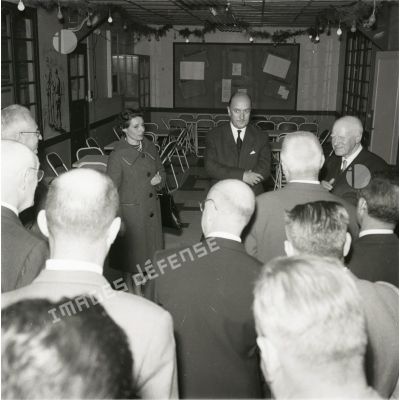 [Une réception dans un café en Algérie, novembre 1960.]