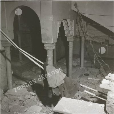 [Les conséquences d'un attentat commis dans un hammam algérois, février 1961.]