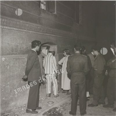 [Algérie, 1958-1962. Les conséquences d'un attentat.]
