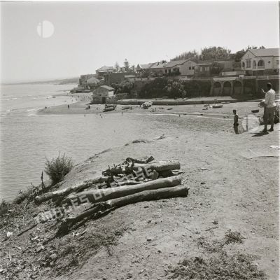 [Un littoral algérien, 1958-1962.]