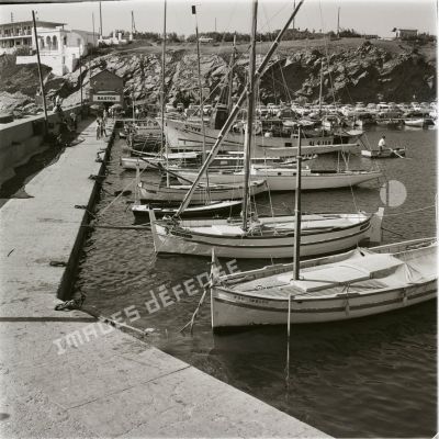 [Un port algérien, 1958-1962.]