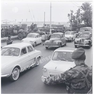 Alger, 24 avril 1961. [légende d'origine]