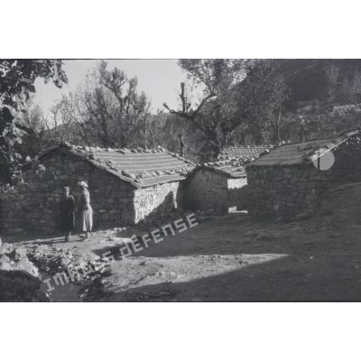[Un village algérien, 1954-1962.]