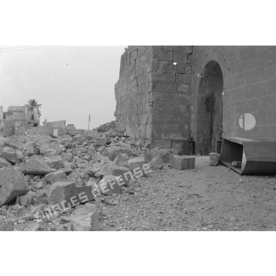 Une porte de la ville de Gafsa détruite.