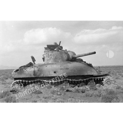 La carcasse  du char Sherman M4A1 américains Dixie Belle, numéro de série 3014969.