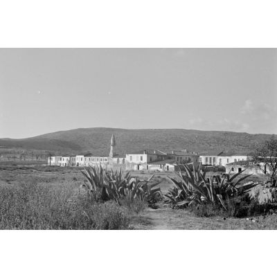 En Crète, les villages dans le secteur de la Sude (Souda) où les habitants vivent du poisson. [légende d'origine]