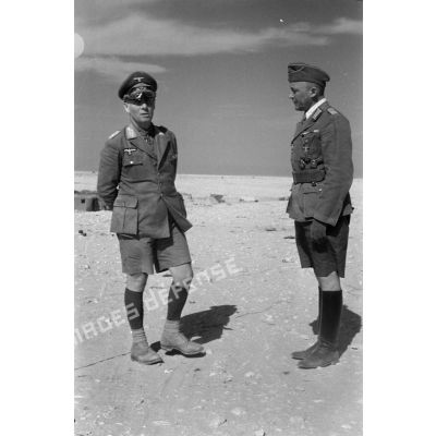 Le général Erwin Rommel et un officier.