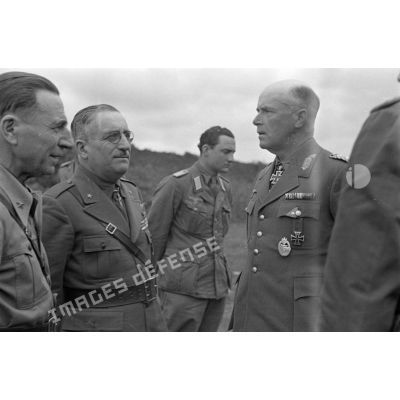 Les généraux Crüwell, Cavarello et Bastico.