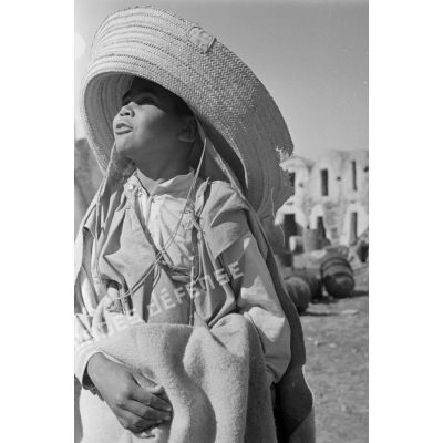 Un enfant libyen dans le Ksar de Médenine.