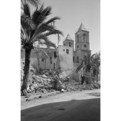 Ruines de Sfax après les bombardements anglais du 28 janvier 1943.