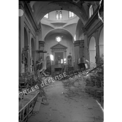 L'église ou cathédrale de Sfax après le bombardement britannique.