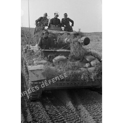 Avant d'un char Panzer IV (Pz-IV Ausf-G).