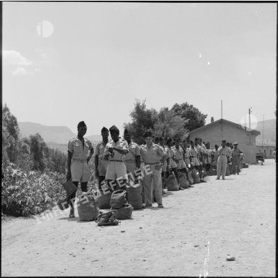 Arrivée des nouvelles recrues du 22e régiment d'infanterie coloniale (RIC).