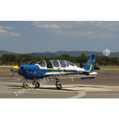 Lors du meeting aérien de l'ALAT au Luc en Provence, un avion d'entraînement Socata TB-30 Epsilon C/N 90.