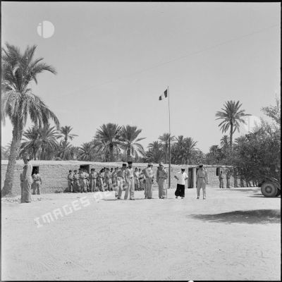 Arrivée du général Vanuxen à l'oasis M'Doukal.